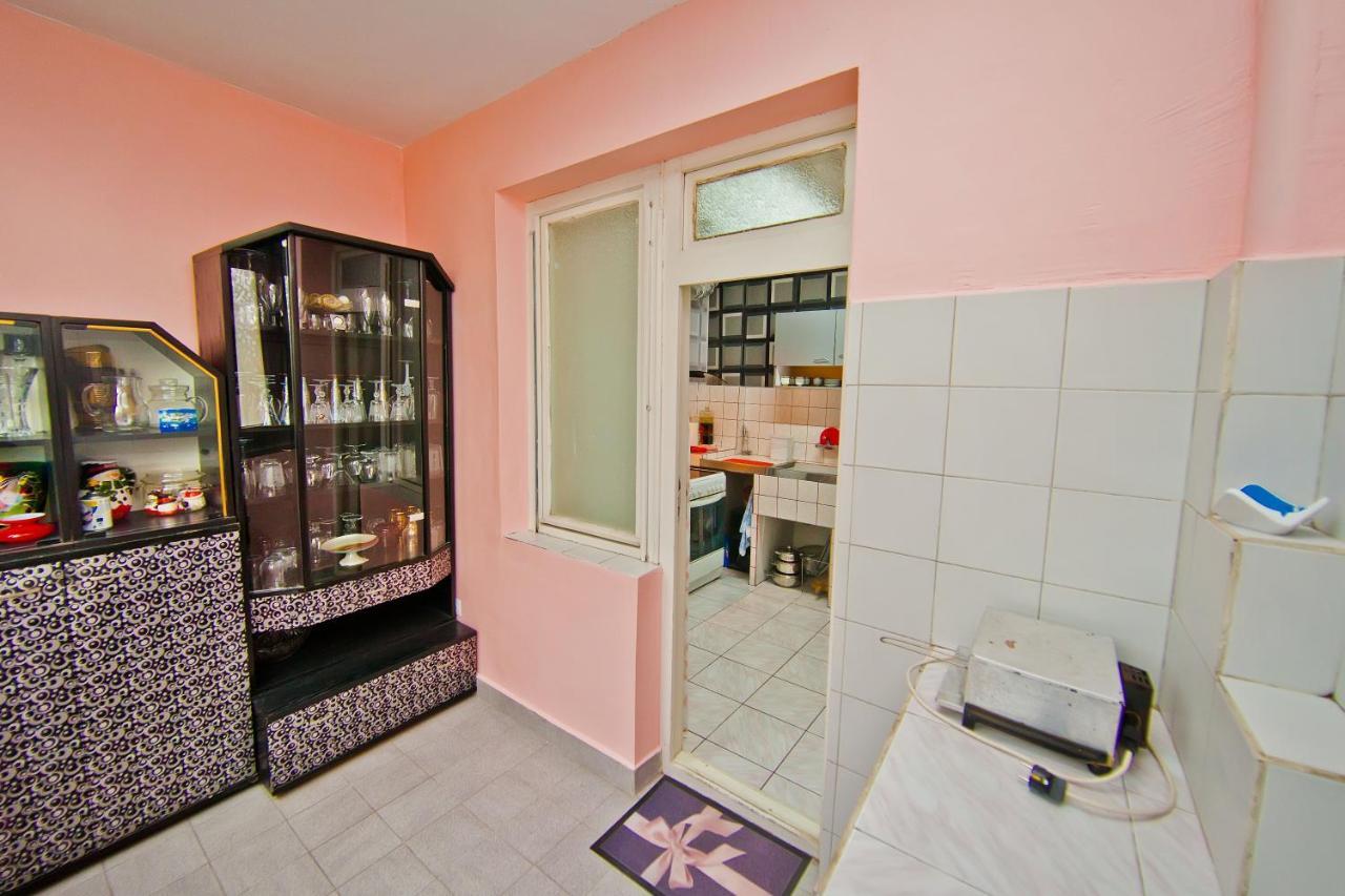Perla 2-Bdrm In The Heart Of The City Варна Екстериор снимка