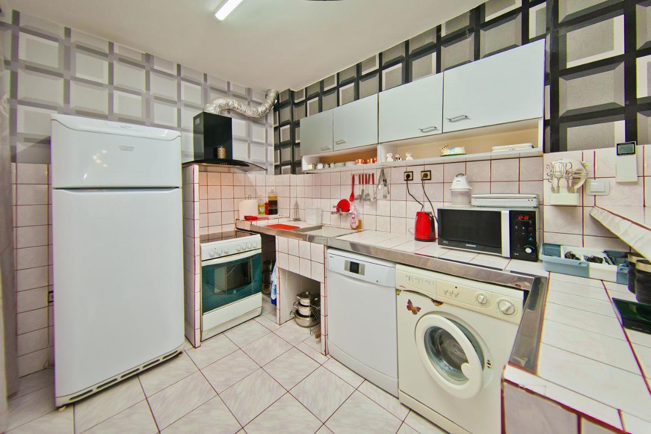 Perla 2-Bdrm In The Heart Of The City Варна Екстериор снимка